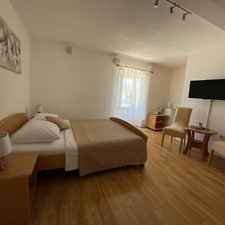 Apartment Room Parcina Trogir Ngoại thất bức ảnh