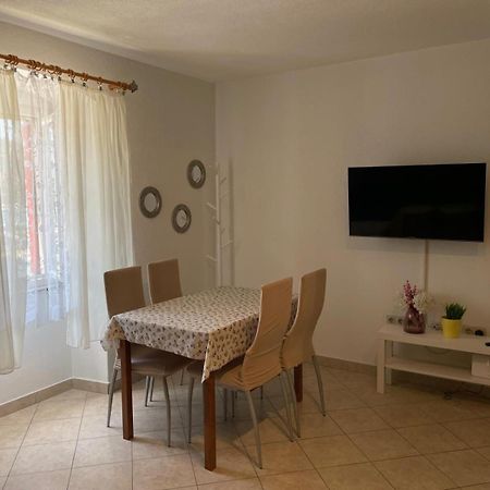 Apartment Room Parcina Trogir Ngoại thất bức ảnh